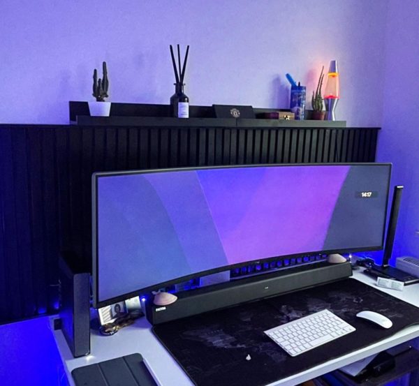 Slat wall Computer monitor panelling kit