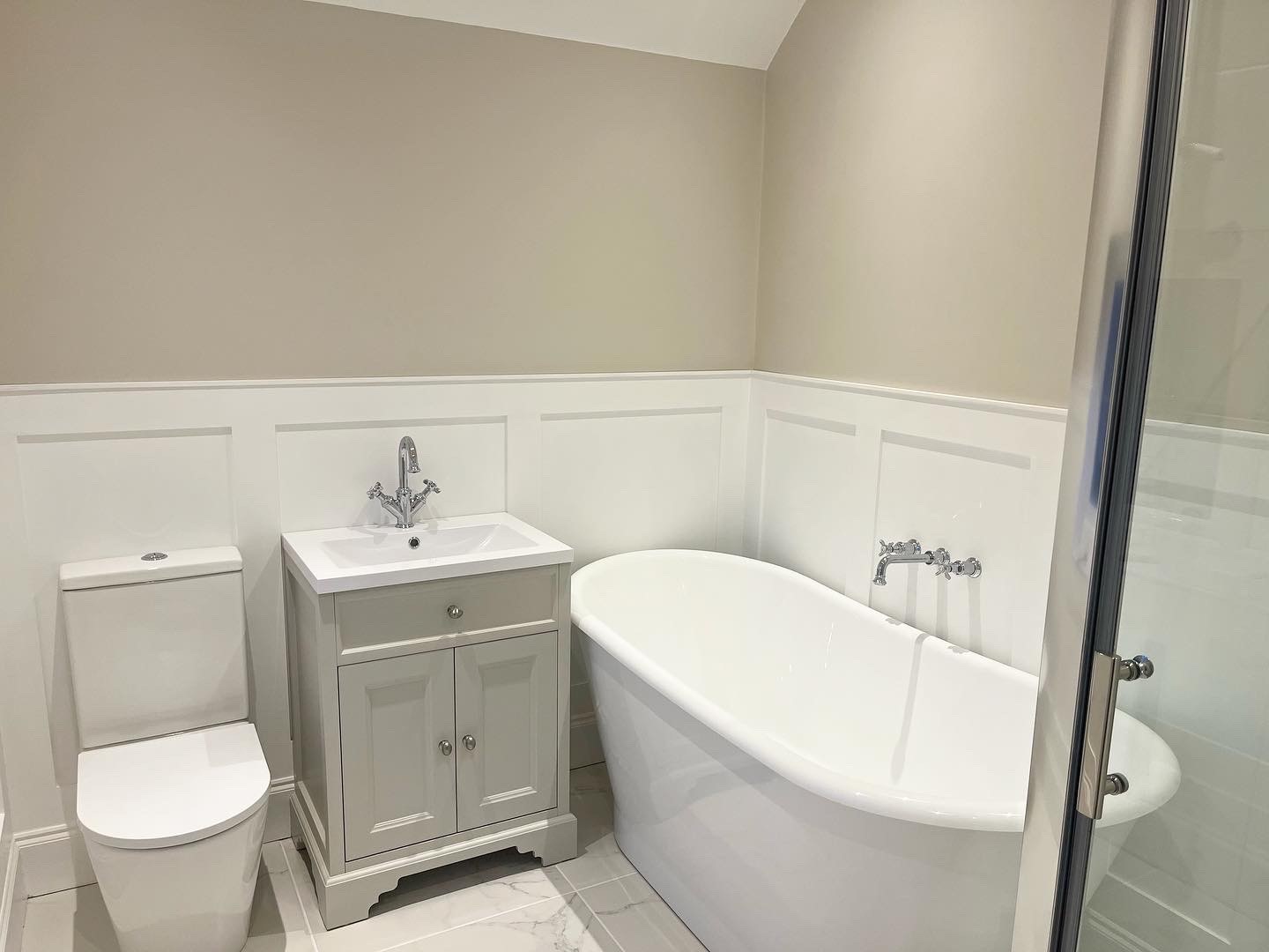 Moisture resistant panelling strips half wall with shelf