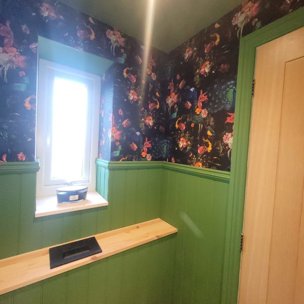 Green wall panelling (Bead & Butt)