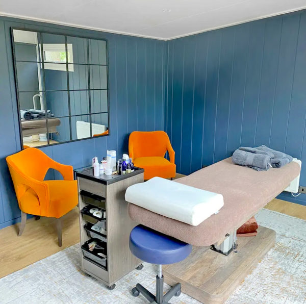 V-Groove panelling in salon